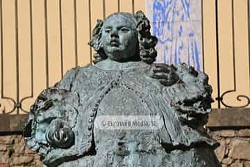 Escultura «Doña Eugenia Martínez Vallejo, La Monstrua»