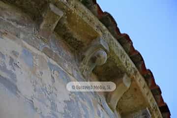 Iglesia románica de Santa María de Junco