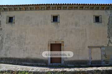 Iglesia románica de Santa María de Junco