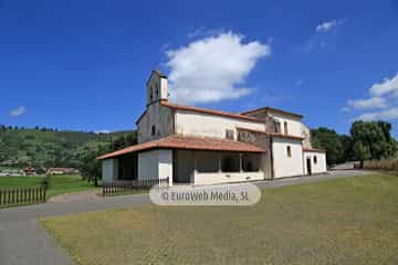 Iglesia de Santiago El Mayor de Sariego