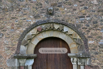 Iglesia de San Esteban de Aramil