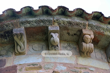 Iglesia de San Esteban de Aramil