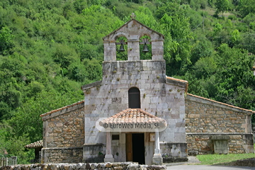 Iglesia de San Pedro de Pola de Somiedo