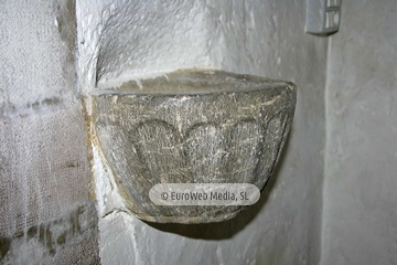 Iglesia de San Pedro de Pola de Somiedo