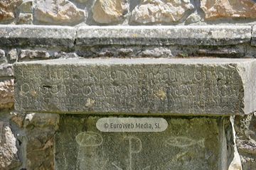 Iglesia de San Pedro de Pola de Somiedo