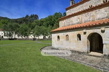 Exteriores. Iglesia de San Salvador de Valdediós