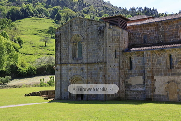 Exteriores. Iglesia de Santa María de Valdediós