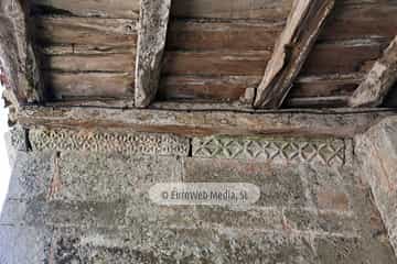 Iglesia de San Andrés de Valdebárzana