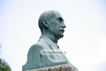 Escultura «Monumento a Manuel García Junceda»