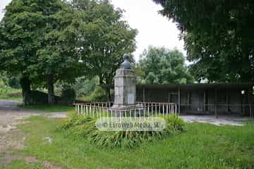 Escultura «Monumento a Manuel García Junceda»