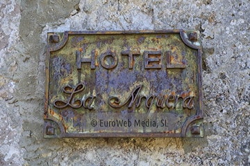 Exteriores. Hotel La Arquera