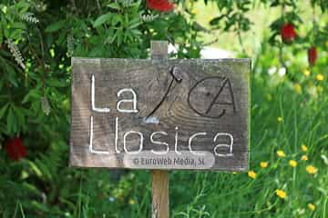 Exteriores. Casa rural La Llosica