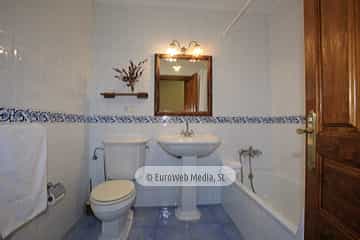 Baño. Casa rural La Llosica