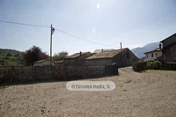 Parking. Casa de aldea La Casona del Jou