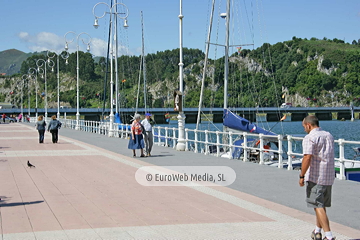 Paseo del Muelle de Ribadesella. Paseo Marítimo Princesa Letizia