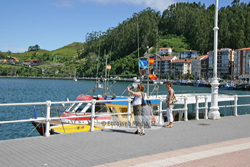 Paseo del Muelle de Ribadesella. Paseo Marítimo Princesa Letizia