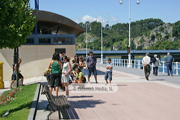 Paseo del Muelle de Ribadesella. Paseo Marítimo Princesa Letizia