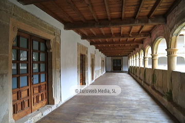 Interiores. Monasterio de Santa María de Valdediós