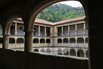 Interiores. Monasterio de Santa María de Valdediós