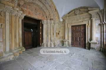 Interiores. Monasterio de Santa María de Valdediós