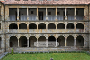 Interiores. Monasterio de Santa María de Valdediós