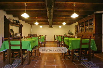 Salón comedor. Apartamentos rurales Casería El Hondrigu