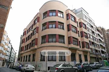 Edificio calle Cabrales, 65