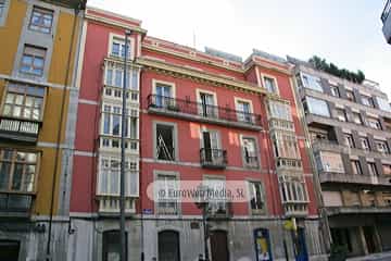 Edificio calle Campomanes, 11 y 13