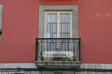 Edificio calle Campomanes, 11 y 13