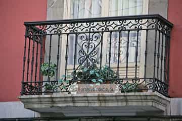 Edificio calle Campomanes, 11 y 13