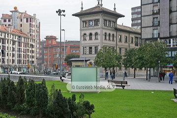 Escultura «Cubo»