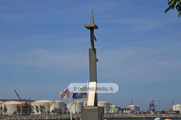 Escultura «Andarín»