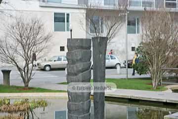 Escultura «En la Memoria-Na Memoria»