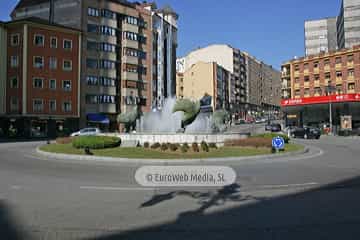Escultura «Palomas»
