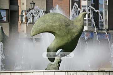 Escultura «Palomas»