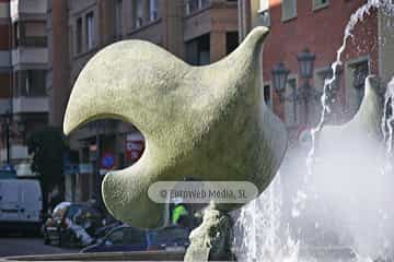 Escultura «Palomas»