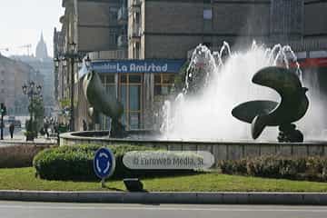 Escultura «Palomas»