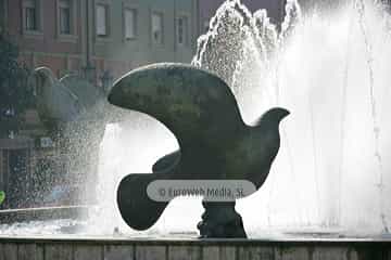 Escultura «Palomas»