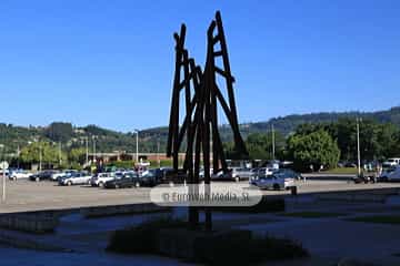 Escultura «Árbol de la Ciencia»
