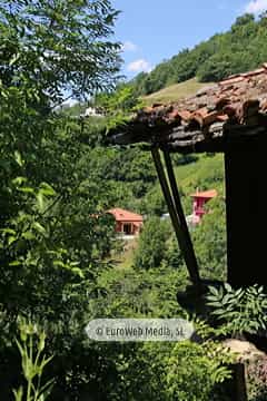 Exteriores. Apartamentos rurales La Escuela