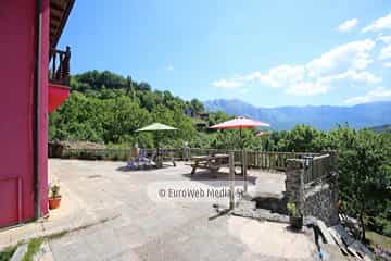 Terraza. Apartamentos rurales La Escuela