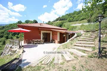 La Sala. Apartamentos rurales La Escuela