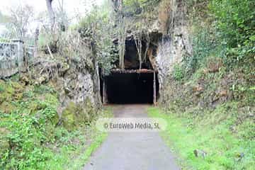 Túneles de la Senda peatonal-Vía verde de Loredo (La Pereda - Loredo - Vega San Pedro). Túneles de la Senda peatonal-Vía verde de Loredo