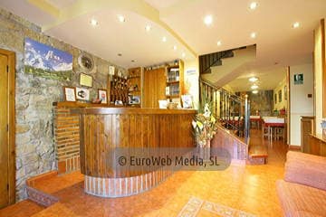 Recepción. Hotel rural Peña Castil