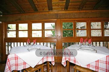 Restaurante. Hotel rural Peña Castil