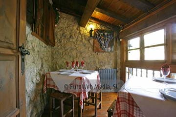 Restaurante. Hotel rural Peña Castil