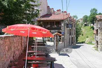 Zona exterior. Hotel rural Peña Castil