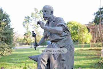 Escultura «Antonio Velázquez de Herrero»