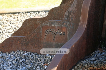 Escultura «El monumento al roble»