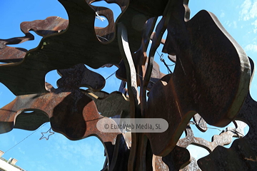 Escultura «El monumento al roble»